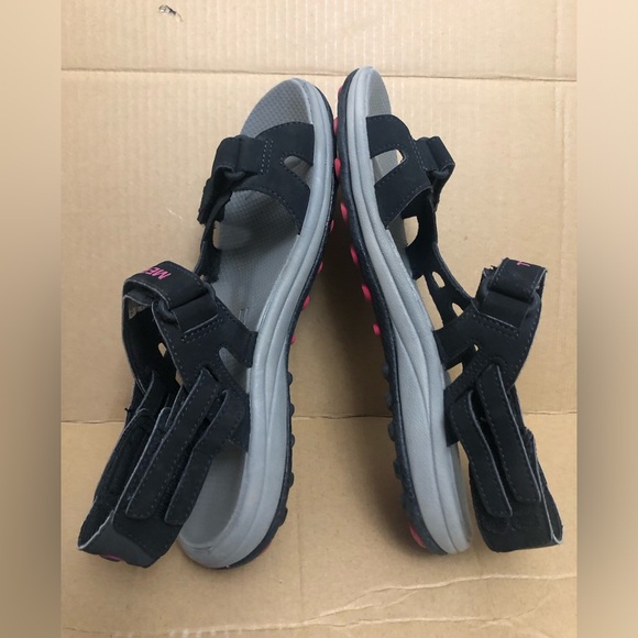 Sz 7 WOMENS MERRELL HIKING SUMMER WATERPROOF SANDALS - Picture 2 of 4